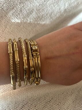 Vintage Gold-Tone Women’s Bangle Set